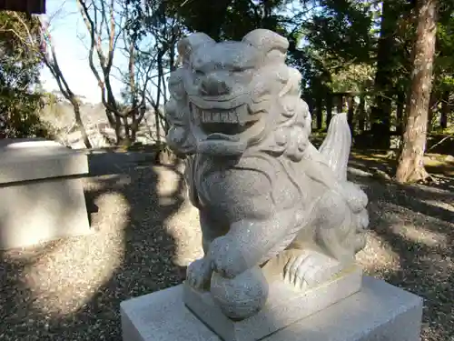 安房神社の狛犬