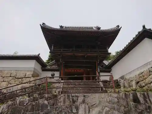 高徳寺の山門・神門