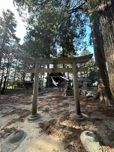 洲原神社の{uncategorized: "未分類", other: "その他", undefined: "問題あり", building: "その他建物", grave: "お墓", sacred_gate: "鳥居", guardian: "狛犬", statue: "像", buddha: "仏像", history: "歴史", nature: "自然", garden: "庭園", animal: "動物", pagoda: "塔", temizu: "手水舎", mountain_gate: "山門・神門", sanctuary: "本殿・本堂", subordinate: "末社・摂社", art: "芸術", scenery: "景色", jizo: "地蔵", ema: "絵馬", goshuin: "御朱印", omikuji: "おみくじ", items: "授与品その他", amulet: "お守り", goshuincho: "御朱印帳", eats: "食事", festival: "お祭り", votive_dance: "神楽", shichigosan: "七五三参", wedding: "結婚式", experience: "体験その他", initially: "初詣", around: "周辺", anti_infection: "感染症対策"}