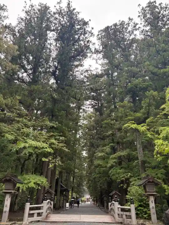 小國神社の{uncategorized: "未分類", other: "その他", undefined: "問題あり", building: "その他建物", grave: "お墓", sacred_gate: "鳥居", guardian: "狛犬", statue: "像", buddha: "仏像", history: "歴史", nature: "自然", garden: "庭園", animal: "動物", pagoda: "塔", temizu: "手水舎", mountain_gate: "山門・神門", sanctuary: "本殿・本堂", subordinate: "末社・摂社", art: "芸術", scenery: "景色", jizo: "地蔵", ema: "絵馬", goshuin: "御朱印", omikuji: "おみくじ", items: "授与品その他", amulet: "お守り", goshuincho: "御朱印帳", eats: "食事", festival: "お祭り", votive_dance: "神楽", shichigosan: "七五三参", wedding: "結婚式", experience: "体験その他", initially: "初詣", around: "周辺", anti_infection: "感染症対策"}