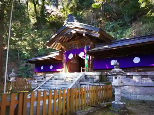 武蔵二宮 金鑚神社の本殿・本堂
