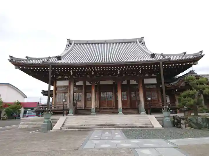 玉泉寺の本殿・本堂