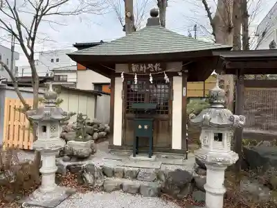 秩父今宮神社の{uncategorized: "未分類", other: "その他", undefined: "問題あり", building: "その他建物", grave: "お墓", sacred_gate: "鳥居", guardian: "狛犬", statue: "像", buddha: "仏像", history: "歴史", nature: "自然", garden: "庭園", animal: "動物", pagoda: "塔", temizu: "手水舎", mountain_gate: "山門・神門", sanctuary: "本殿・本堂", subordinate: "末社・摂社", art: "芸術", scenery: "景色", jizo: "地蔵", ema: "絵馬", goshuin: "御朱印", omikuji: "おみくじ", items: "授与品その他", amulet: "お守り", goshuincho: "御朱印帳", eats: "食事", festival: "お祭り", votive_dance: "神楽", shichigosan: "七五三参", wedding: "結婚式", experience: "体験その他", initially: "初詣", around: "周辺", anti_infection: "感染症対策"}