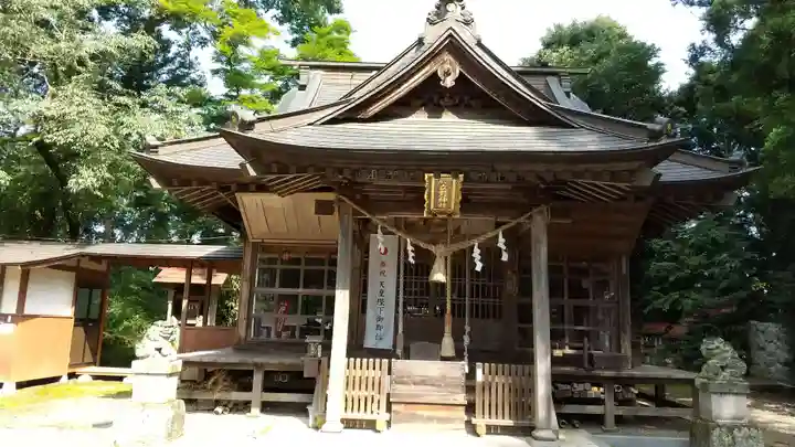立野神社の本殿・本堂