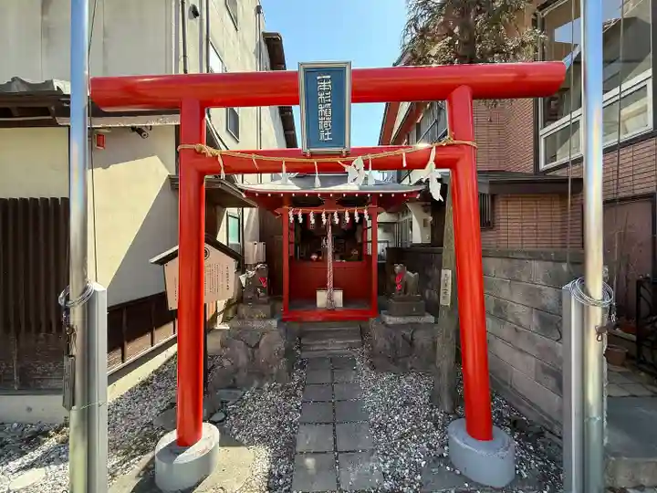 一本杉稲荷神社(埼玉県)
