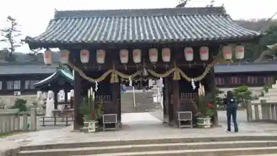 吉備津彦神社の山門・神門