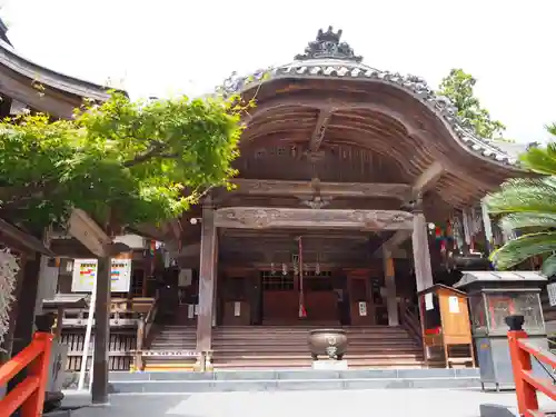 岩水寺の本殿