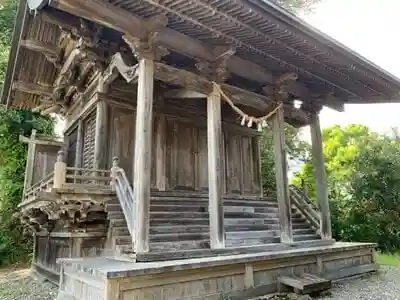 筒森神社の本殿