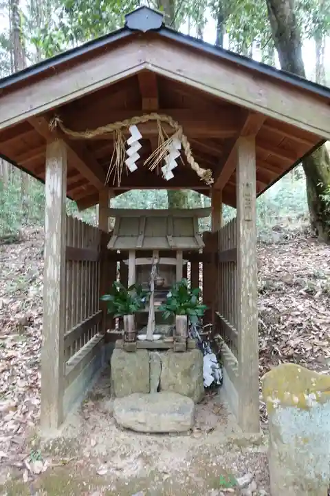 愛宕神社(阿多古神社)の末社・摂社