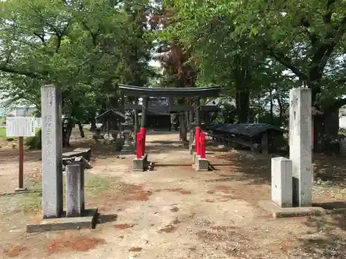 天神社の{uncategorized: "未分類", other: "その他", undefined: "問題あり", building: "その他建物", grave: "お墓", sacred_gate: "鳥居", guardian: "狛犬", statue: "像", buddha: "仏像", history: "歴史", nature: "自然", garden: "庭園", animal: "動物", pagoda: "塔", temizu: "手水舎", mountain_gate: "山門・神門", sanctuary: "本殿・本堂", subordinate: "末社・摂社", art: "芸術", scenery: "景色", jizo: "地蔵", ema: "絵馬", goshuin: "御朱印", omikuji: "おみくじ", items: "授与品その他", amulet: "お守り", goshuincho: "御朱印帳", eats: "食事", festival: "お祭り", votive_dance: "神楽", shichigosan: "七五三参", wedding: "結婚式", experience: "体験その他", initially: "初詣", around: "周辺", anti_infection: "感染症対策"}
