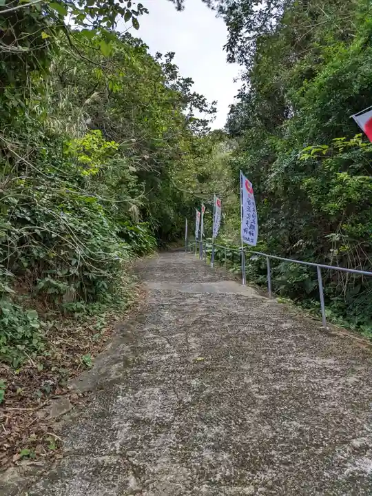 谷茶海神宮(沖縄県)