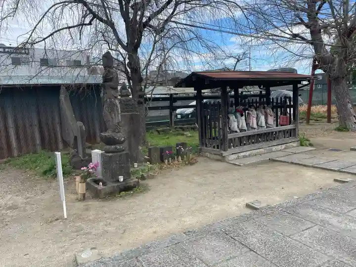 沼影観音堂(廣田寺)の{uncategorized: "未分類", other: "その他", undefined: "問題あり", building: "その他建物", grave: "お墓", sacred_gate: "鳥居", guardian: "狛犬", statue: "像", buddha: "仏像", history: "歴史", nature: "自然", garden: "庭園", animal: "動物", pagoda: "塔", temizu: "手水舎", mountain_gate: "山門・神門", sanctuary: "本殿・本堂", subordinate: "末社・摂社", art: "芸術", scenery: "景色", jizo: "地蔵", ema: "絵馬", goshuin: "御朱印", omikuji: "おみくじ", items: "授与品その他", amulet: "お守り", goshuincho: "御朱印帳", eats: "食事", festival: "お祭り", votive_dance: "神楽", shichigosan: "七五三参", wedding: "結婚式", experience: "体験その他", initially: "初詣", around: "周辺", anti_infection: "感染症対策"}