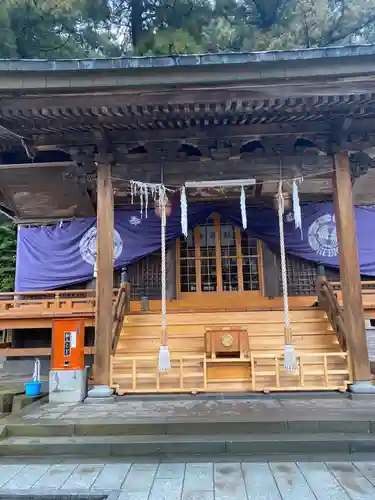 小国両神社の本殿