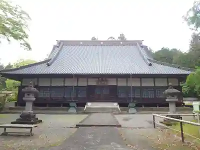 西山本門寺の本殿・本堂
