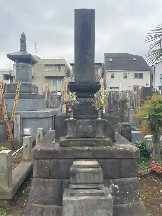亮朝院の{uncategorized: "未分類", other: "その他", undefined: "問題あり", building: "その他建物", grave: "お墓", sacred_gate: "鳥居", guardian: "狛犬", statue: "像", buddha: "仏像", history: "歴史", nature: "自然", garden: "庭園", animal: "動物", pagoda: "塔", temizu: "手水舎", mountain_gate: "山門・神門", sanctuary: "本殿・本堂", subordinate: "末社・摂社", art: "芸術", scenery: "景色", jizo: "地蔵", ema: "絵馬", goshuin: "御朱印", omikuji: "おみくじ", items: "授与品その他", amulet: "お守り", goshuincho: "御朱印帳", eats: "食事", festival: "お祭り", votive_dance: "神楽", shichigosan: "七五三参", wedding: "結婚式", experience: "体験その他", initially: "初詣", around: "周辺", anti_infection: "感染症対策"}