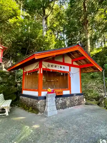 赤水蛇石神社の建物その他