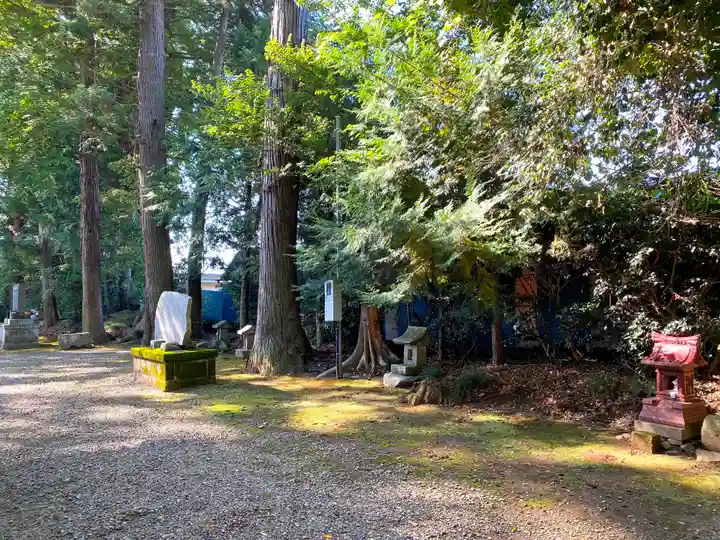 大國玉神社の末社・摂社