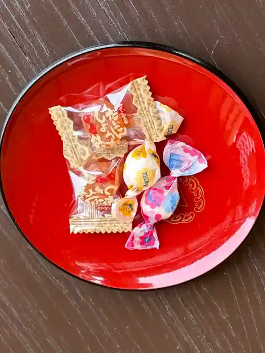 豊受稲荷本宮の{uncategorized: "未分類", other: "その他", undefined: "問題あり", building: "その他建物", grave: "お墓", sacred_gate: "鳥居", guardian: "狛犬", statue: "像", buddha: "仏像", history: "歴史", nature: "自然", garden: "庭園", animal: "動物", pagoda: "塔", temizu: "手水舎", mountain_gate: "山門・神門", sanctuary: "本殿・本堂", subordinate: "末社・摂社", art: "芸術", scenery: "景色", jizo: "地蔵", ema: "絵馬", goshuin: "御朱印", omikuji: "おみくじ", items: "授与品その他", amulet: "お守り", goshuincho: "御朱印帳", eats: "食事", festival: "お祭り", votive_dance: "神楽", shichigosan: "七五三参", wedding: "結婚式", experience: "体験その他", initially: "初詣", around: "周辺", anti_infection: "感染症対策"}