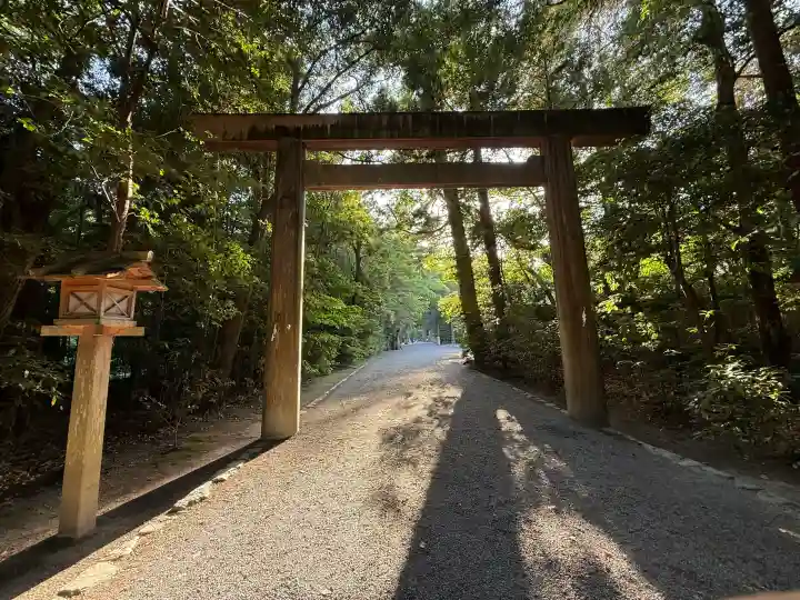 伊勢神宮外宮(豊受大神宮)の{uncategorized: "未分類", other: "その他", undefined: "問題あり", building: "その他建物", grave: "お墓", sacred_gate: "鳥居", guardian: "狛犬", statue: "像", buddha: "仏像", history: "歴史", nature: "自然", garden: "庭園", animal: "動物", pagoda: "塔", temizu: "手水舎", mountain_gate: "山門・神門", sanctuary: "本殿・本堂", subordinate: "末社・摂社", art: "芸術", scenery: "景色", jizo: "地蔵", ema: "絵馬", goshuin: "御朱印", omikuji: "おみくじ", items: "授与品その他", amulet: "お守り", goshuincho: "御朱印帳", eats: "食事", festival: "お祭り", votive_dance: "神楽", shichigosan: "七五三参", wedding: "結婚式", experience: "体験その他", initially: "初詣", around: "周辺", anti_infection: "感染症対策"}