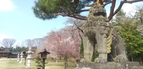 長野縣護國神社の狛犬