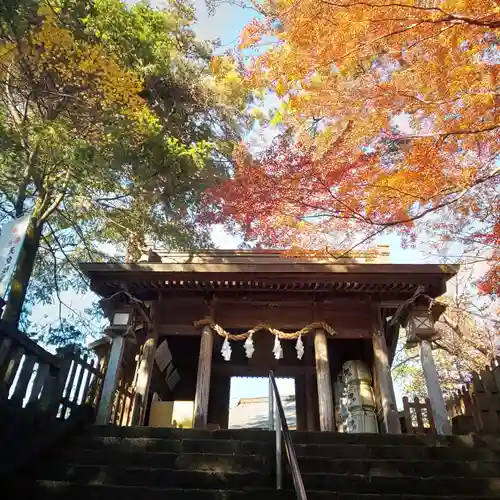 唐澤山神社の山門