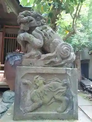 稲荷鬼王神社の狛犬