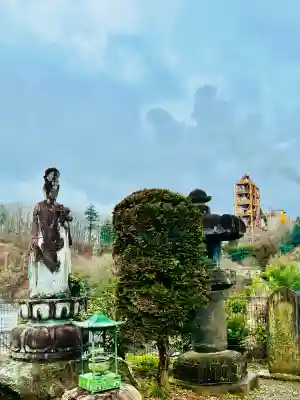 法長寺の{uncategorized: "未分類", other: "その他", undefined: "問題あり", building: "その他建物", grave: "お墓", sacred_gate: "鳥居", guardian: "狛犬", statue: "像", buddha: "仏像", history: "歴史", nature: "自然", garden: "庭園", animal: "動物", pagoda: "塔", temizu: "手水舎", mountain_gate: "山門・神門", sanctuary: "本殿・本堂", subordinate: "末社・摂社", art: "芸術", scenery: "景色", jizo: "地蔵", ema: "絵馬", goshuin: "御朱印", omikuji: "おみくじ", items: "授与品その他", amulet: "お守り", goshuincho: "御朱印帳", eats: "食事", festival: "お祭り", votive_dance: "神楽", shichigosan: "七五三参", wedding: "結婚式", experience: "体験その他", initially: "初詣", around: "周辺", anti_infection: "感染症対策"}