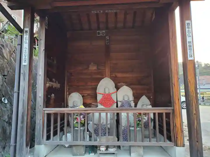 春日神社の地蔵