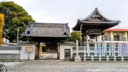 浄通院の山門