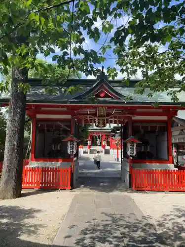 馬橋稲荷神社の山門・神門