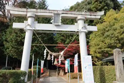 滑川神社 - 仕事と子どもの守り神の鳥居