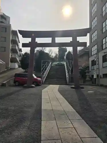 白金氷川神社の{uncategorized: "未分類", other: "その他", undefined: "問題あり", building: "その他建物", grave: "お墓", sacred_gate: "鳥居", guardian: "狛犬", statue: "像", buddha: "仏像", history: "歴史", nature: "自然", garden: "庭園", animal: "動物", pagoda: "塔", temizu: "手水舎", mountain_gate: "山門・神門", sanctuary: "本殿・本堂", subordinate: "末社・摂社", art: "芸術", scenery: "景色", jizo: "地蔵", ema: "絵馬", goshuin: "御朱印", omikuji: "おみくじ", items: "授与品その他", amulet: "お守り", goshuincho: "御朱印帳", eats: "食事", festival: "お祭り", votive_dance: "神楽", shichigosan: "七五三参", wedding: "結婚式", experience: "体験その他", initially: "初詣", around: "周辺", anti_infection: "感染症対策"}