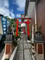 三嶋神社の{uncategorized: "未分類", other: "その他", undefined: "問題あり", building: "その他建物", grave: "お墓", sacred_gate: "鳥居", guardian: "狛犬", statue: "像", buddha: "仏像", history: "歴史", nature: "自然", garden: "庭園", animal: "動物", pagoda: "塔", temizu: "手水舎", mountain_gate: "山門・神門", sanctuary: "本殿・本堂", subordinate: "末社・摂社", art: "芸術", scenery: "景色", jizo: "地蔵", ema: "絵馬", goshuin: "御朱印", omikuji: "おみくじ", items: "授与品その他", amulet: "お守り", goshuincho: "御朱印帳", eats: "食事", festival: "お祭り", votive_dance: "神楽", shichigosan: "七五三参", wedding: "結婚式", experience: "体験その他", initially: "初詣", around: "周辺", anti_infection: "感染症対策"}