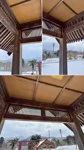 千軒神社の{uncategorized: "未分類", other: "その他", undefined: "問題あり", building: "その他建物", grave: "お墓", sacred_gate: "鳥居", guardian: "狛犬", statue: "像", buddha: "仏像", history: "歴史", nature: "自然", garden: "庭園", animal: "動物", pagoda: "塔", temizu: "手水舎", mountain_gate: "山門・神門", sanctuary: "本殿・本堂", subordinate: "末社・摂社", art: "芸術", scenery: "景色", jizo: "地蔵", ema: "絵馬", goshuin: "御朱印", omikuji: "おみくじ", items: "授与品その他", amulet: "お守り", goshuincho: "御朱印帳", eats: "食事", festival: "お祭り", votive_dance: "神楽", shichigosan: "七五三参", wedding: "結婚式", experience: "体験その他", initially: "初詣", around: "周辺", anti_infection: "感染症対策"}