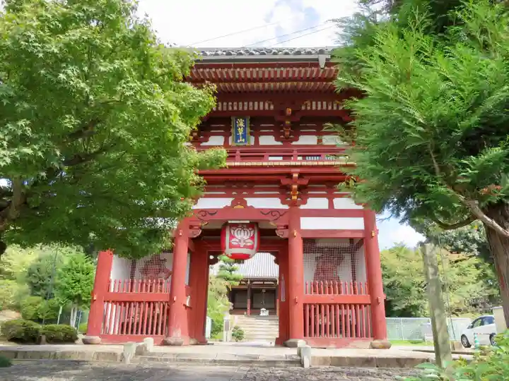 寳塔寺(宝塔寺)の山門・神門