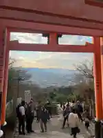 伏見稲荷大社の{uncategorized: "未分類", other: "その他", undefined: "問題あり", building: "その他建物", grave: "お墓", sacred_gate: "鳥居", guardian: "狛犬", statue: "像", buddha: "仏像", history: "歴史", nature: "自然", garden: "庭園", animal: "動物", pagoda: "塔", temizu: "手水舎", mountain_gate: "山門・神門", sanctuary: "本殿・本堂", subordinate: "末社・摂社", art: "芸術", scenery: "景色", jizo: "地蔵", ema: "絵馬", goshuin: "御朱印", omikuji: "おみくじ", items: "授与品その他", amulet: "お守り", goshuincho: "御朱印帳", eats: "食事", festival: "お祭り", votive_dance: "神楽", shichigosan: "七五三参", wedding: "結婚式", experience: "体験その他", initially: "初詣", around: "周辺", anti_infection: "感染症対策"}