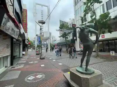羽衣町厳島神社(関内厳島神社・横浜弁天)の{uncategorized: "未分類", other: "その他", undefined: "問題あり", building: "その他建物", grave: "お墓", sacred_gate: "鳥居", guardian: "狛犬", statue: "像", buddha: "仏像", history: "歴史", nature: "自然", garden: "庭園", animal: "動物", pagoda: "塔", temizu: "手水舎", mountain_gate: "山門・神門", sanctuary: "本殿・本堂", subordinate: "末社・摂社", art: "芸術", scenery: "景色", jizo: "地蔵", ema: "絵馬", goshuin: "御朱印", omikuji: "おみくじ", items: "授与品その他", amulet: "お守り", goshuincho: "御朱印帳", eats: "食事", festival: "お祭り", votive_dance: "神楽", shichigosan: "七五三参", wedding: "結婚式", experience: "体験その他", initially: "初詣", around: "周辺", anti_infection: "感染症対策"}