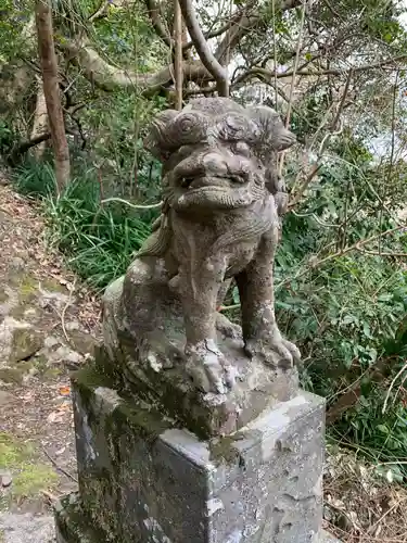 月夜見神社の狛犬