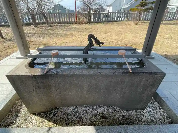 北海道東照宮の{uncategorized: "未分類", other: "その他", undefined: "問題あり", building: "その他建物", grave: "お墓", sacred_gate: "鳥居", guardian: "狛犬", statue: "像", buddha: "仏像", history: "歴史", nature: "自然", garden: "庭園", animal: "動物", pagoda: "塔", temizu: "手水舎", mountain_gate: "山門・神門", sanctuary: "本殿・本堂", subordinate: "末社・摂社", art: "芸術", scenery: "景色", jizo: "地蔵", ema: "絵馬", goshuin: "御朱印", omikuji: "おみくじ", items: "授与品その他", amulet: "お守り", goshuincho: "御朱印帳", eats: "食事", festival: "お祭り", votive_dance: "神楽", shichigosan: "七五三参", wedding: "結婚式", experience: "体験その他", initially: "初詣", around: "周辺", anti_infection: "感染症対策"}