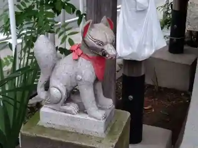 草分稲荷神社の狛犬