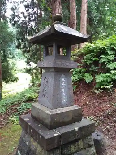 月山神社の建物その他