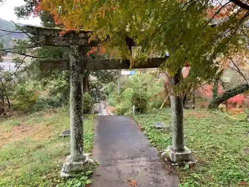 八幡神社の鳥居