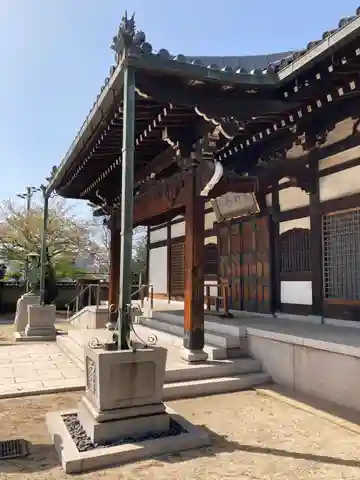 宝蔵寺の本殿・本堂