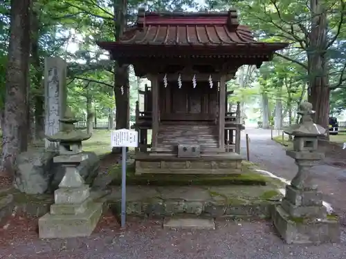 淺間神社（忍野八海）の末社・摂社