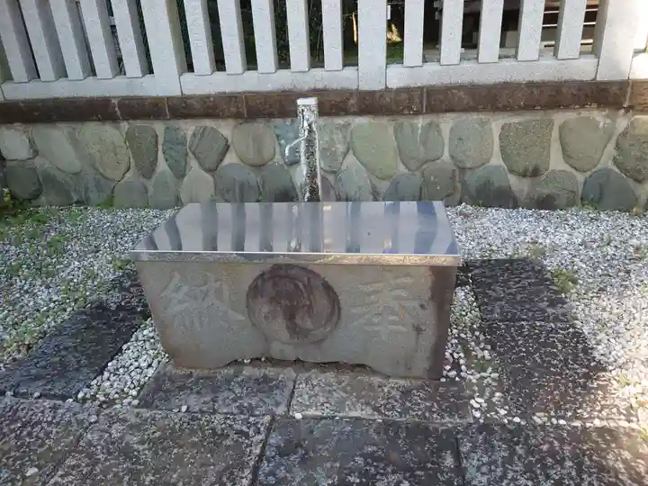 本村神明社の手水舎