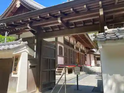 円覚寺の{uncategorized: "未分類", other: "その他", undefined: "問題あり", building: "その他建物", grave: "お墓", sacred_gate: "鳥居", guardian: "狛犬", statue: "像", buddha: "仏像", history: "歴史", nature: "自然", garden: "庭園", animal: "動物", pagoda: "塔", temizu: "手水舎", mountain_gate: "山門・神門", sanctuary: "本殿・本堂", subordinate: "末社・摂社", art: "芸術", scenery: "景色", jizo: "地蔵", ema: "絵馬", goshuin: "御朱印", omikuji: "おみくじ", items: "授与品その他", amulet: "お守り", goshuincho: "御朱印帳", eats: "食事", festival: "お祭り", votive_dance: "神楽", shichigosan: "七五三参", wedding: "結婚式", experience: "体験その他", initially: "初詣", around: "周辺", anti_infection: "感染症対策"}