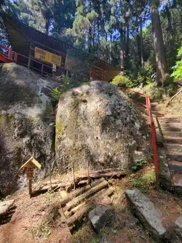 名草厳島神社の本殿・本堂