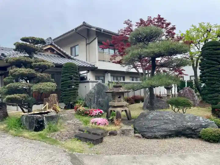 東光寺の{uncategorized: "未分類", other: "その他", undefined: "問題あり", building: "その他建物", grave: "お墓", sacred_gate: "鳥居", guardian: "狛犬", statue: "像", buddha: "仏像", history: "歴史", nature: "自然", garden: "庭園", animal: "動物", pagoda: "塔", temizu: "手水舎", mountain_gate: "山門・神門", sanctuary: "本殿・本堂", subordinate: "末社・摂社", art: "芸術", scenery: "景色", jizo: "地蔵", ema: "絵馬", goshuin: "御朱印", omikuji: "おみくじ", items: "授与品その他", amulet: "お守り", goshuincho: "御朱印帳", eats: "食事", festival: "お祭り", votive_dance: "神楽", shichigosan: "七五三参", wedding: "結婚式", experience: "体験その他", initially: "初詣", around: "周辺", anti_infection: "感染症対策"}
