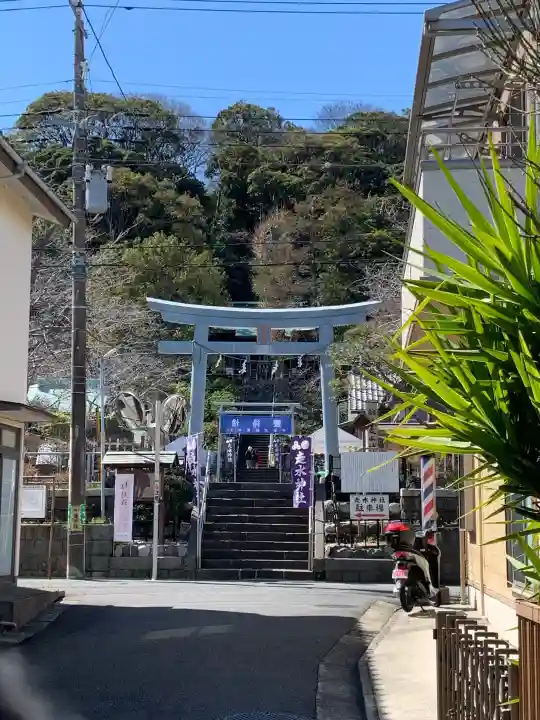 走水神社の{uncategorized: "未分類", other: "その他", undefined: "問題あり", building: "その他建物", grave: "お墓", sacred_gate: "鳥居", guardian: "狛犬", statue: "像", buddha: "仏像", history: "歴史", nature: "自然", garden: "庭園", animal: "動物", pagoda: "塔", temizu: "手水舎", mountain_gate: "山門・神門", sanctuary: "本殿・本堂", subordinate: "末社・摂社", art: "芸術", scenery: "景色", jizo: "地蔵", ema: "絵馬", goshuin: "御朱印", omikuji: "おみくじ", items: "授与品その他", amulet: "お守り", goshuincho: "御朱印帳", eats: "食事", festival: "お祭り", votive_dance: "神楽", shichigosan: "七五三参", wedding: "結婚式", experience: "体験その他", initially: "初詣", around: "周辺", anti_infection: "感染症対策"}