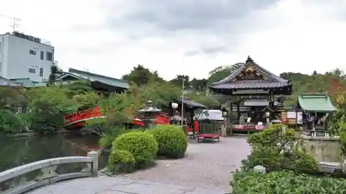 神泉苑の建物その他